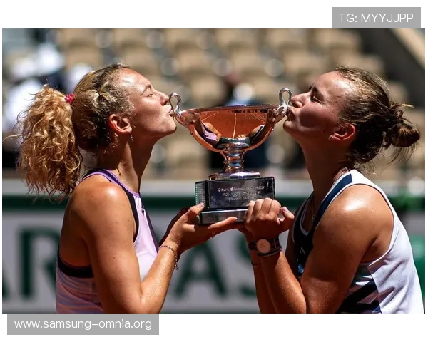 凯发体育网球:网球装备选择与维护技巧全攻略 凯发体育网球:网球装备选择与维护技巧全攻略